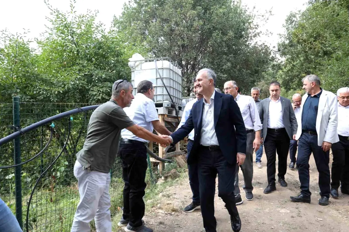 İnegöl\'de Bal Hasadı Başladı: Kalitesi Anzer Balına Yakın