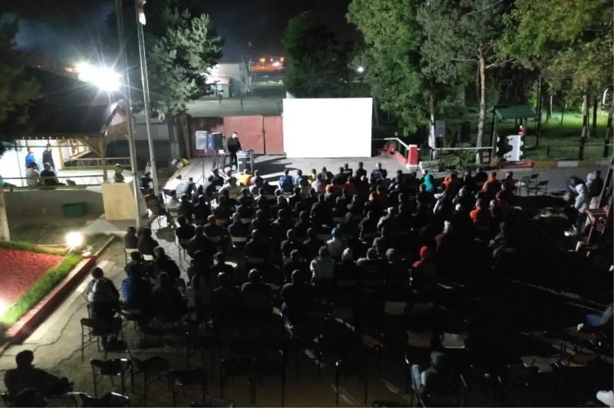 Kars Açık Ceza İnfaz Kurumu\'nda Film Gösterimi Etkinliği Düzenlendi