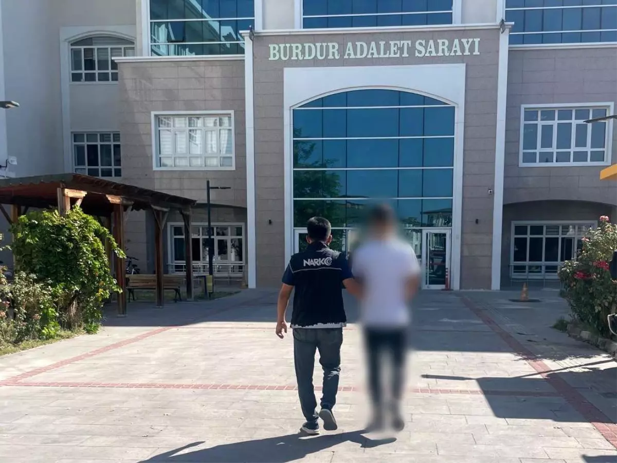 Burdur\'da Narkotik Operasyonu: Uyuşturucu Ele Geçirildi