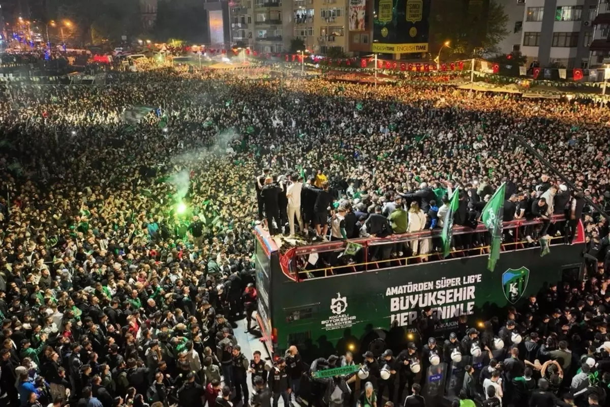 Kocaelispor\'dan Kadıköy\'e çıkartma! Biletler 3 dakikada satıldı