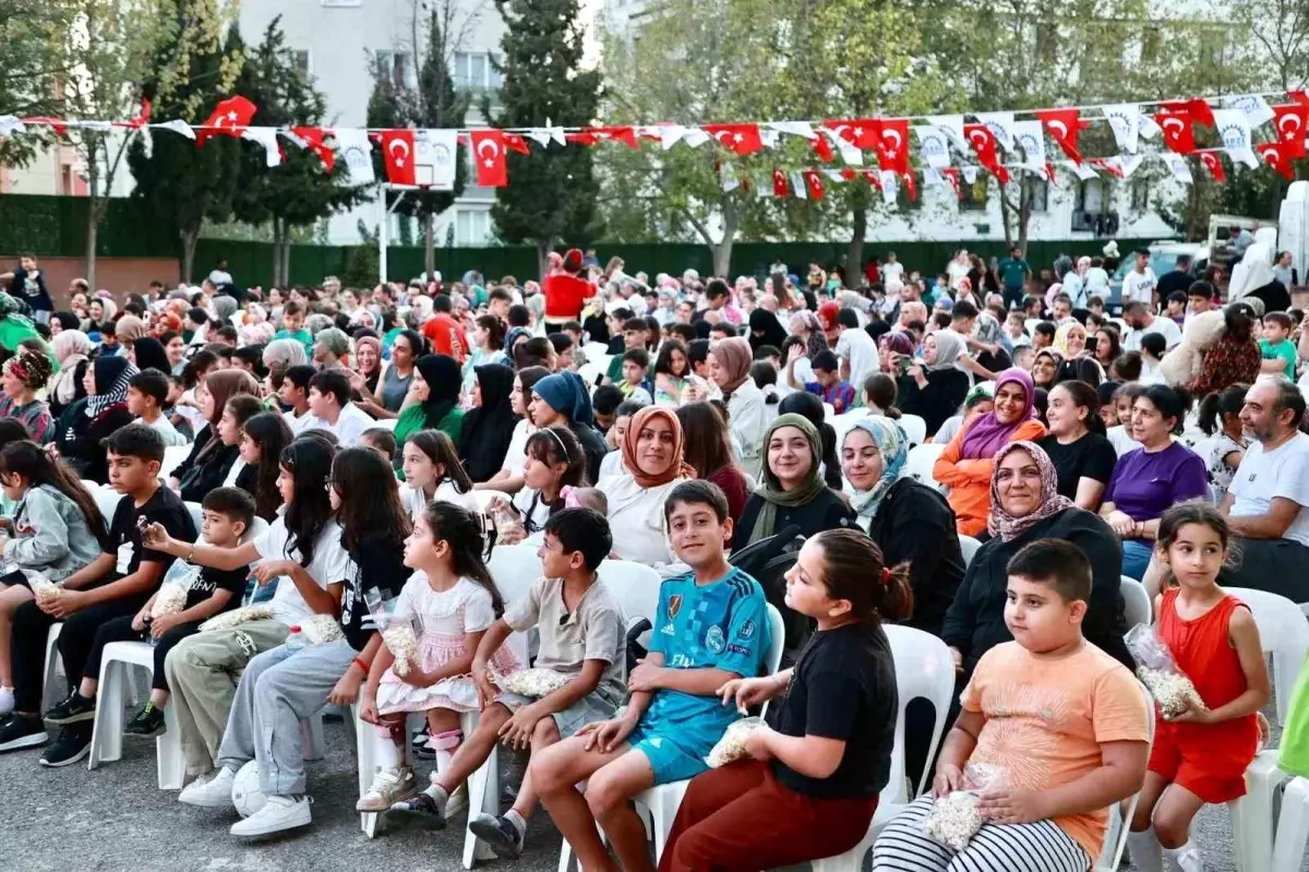 Gebze\'de Mahallemde Sinema Var Etkinlikleri Rafadan Tayfa ile Devam Ediyor