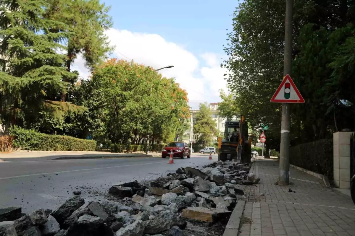 Kocaeli İzmit\'te Altyapı Yenileme Çalışmaları Başladı