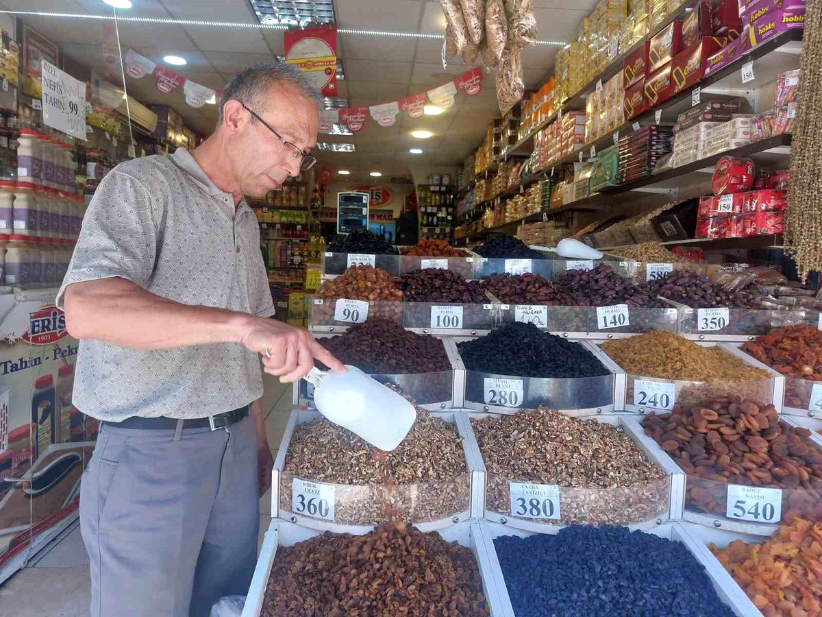 Kuru Yemiş Satışları Durgunlaştı