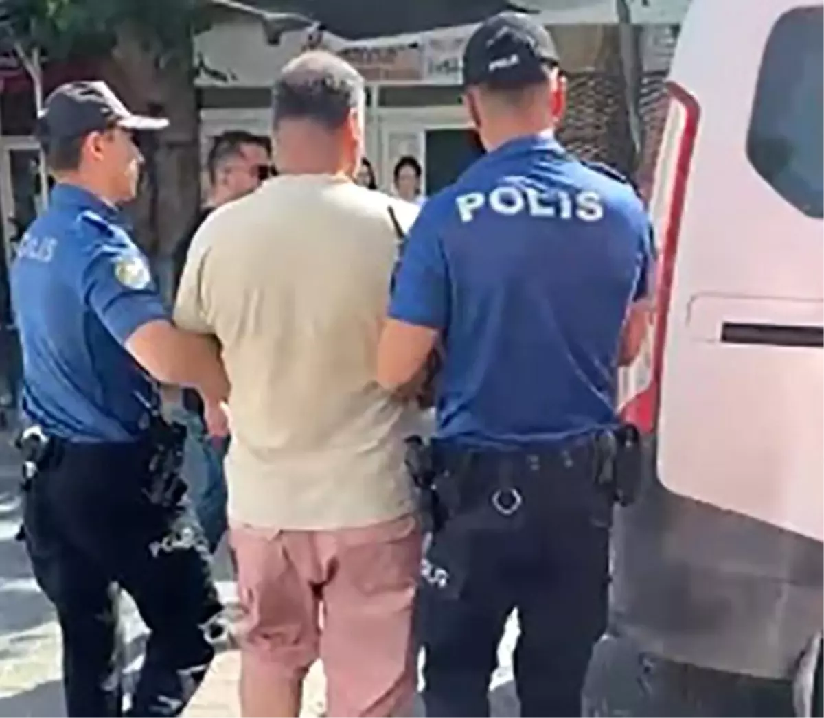 İzmir\'de Gaspçı Suçüstü Yakalandı