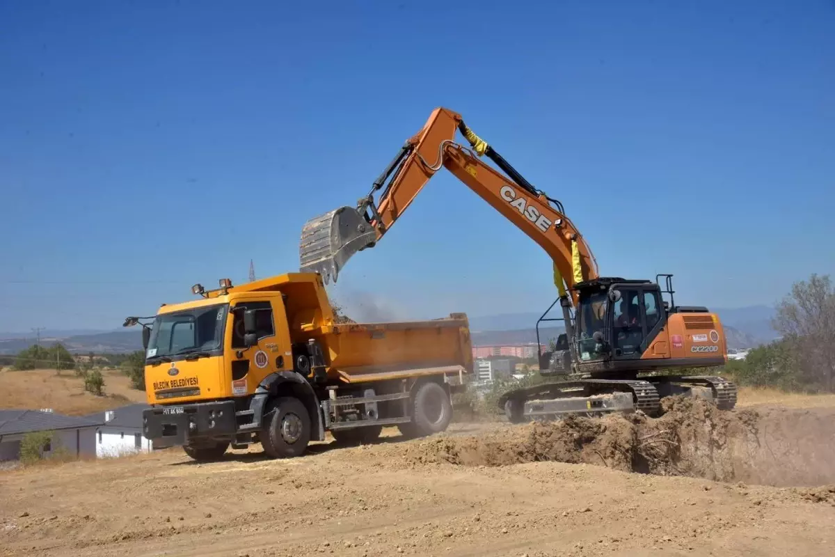 Bilecik Belediyesi Yeni Yol Projeleriyle Ulaşımı Rahatlatıyor