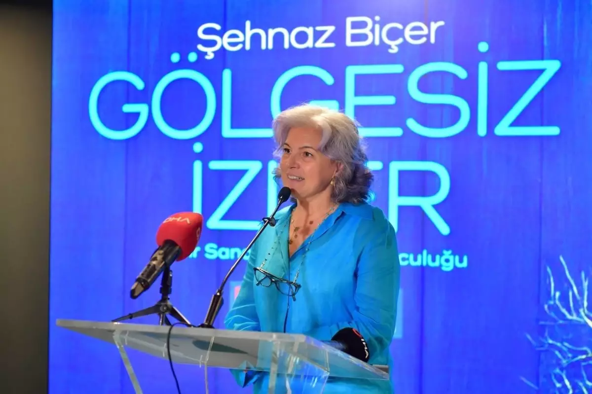 Şehnaz Biçer\'in \'Gölgesiz İzler\' Sergisi Açıldı
