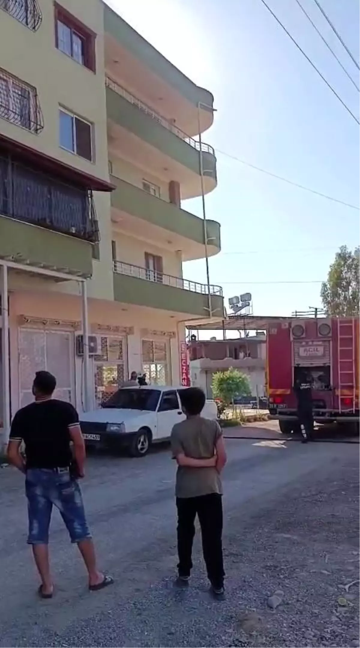 Arsuz\'da Apartman Yangını Kontrol Altına Alındı