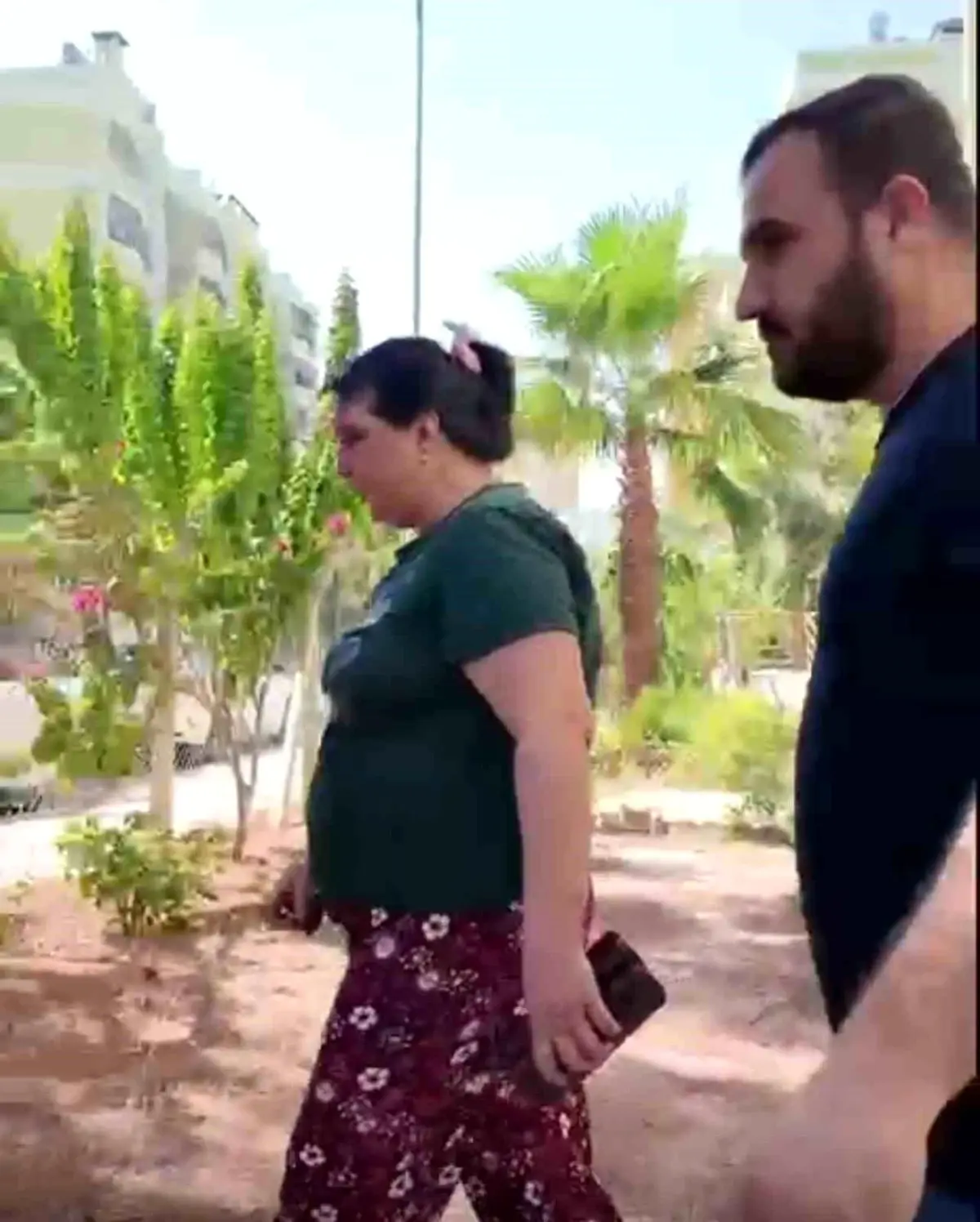 Bıçakla Kızını Kovalayan Anne Gözaltına Alındı