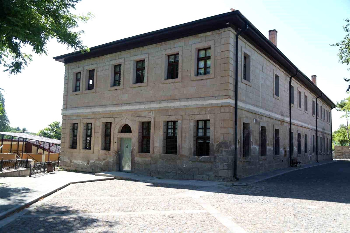 Melikgazi Belediyesi\'nden Gençlere İngilizce Yaz Kampı