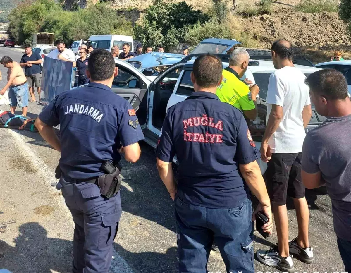 Milas\'ta İki Trafik Kazası: 1 Ölü, 4 Yaralı