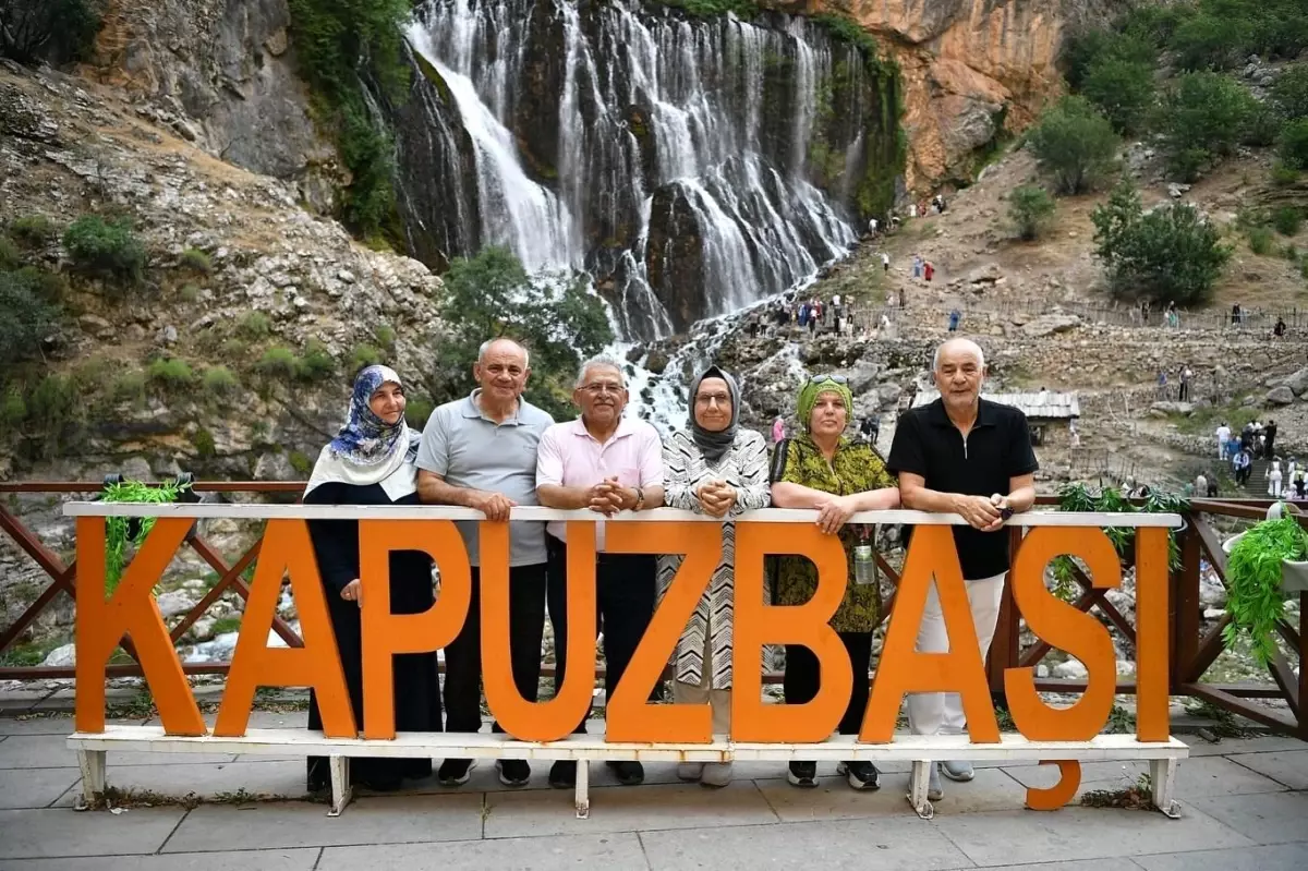 Kayseri Büyükşehir Belediyesi, Şelaleler Diyarı Yahyalı\'ya Yüzlerce Ziyaretçi Çekiyor