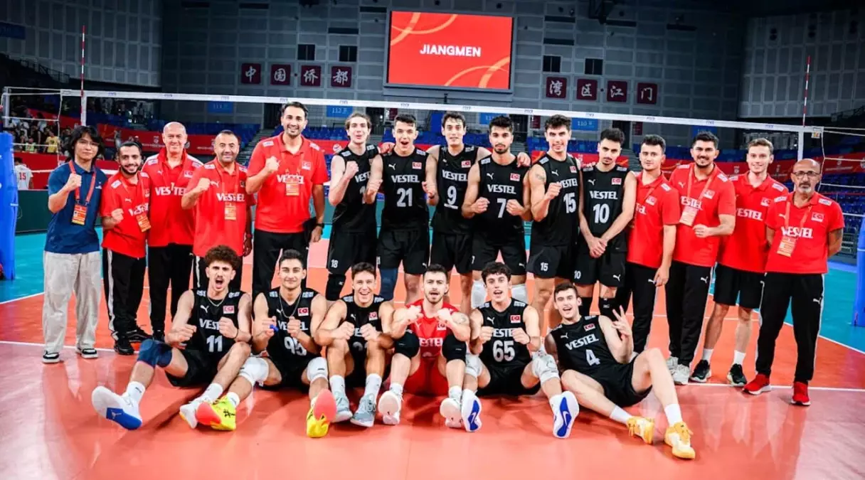 U21 Voleybol Takımı\'ndan İlk Galibiyet
