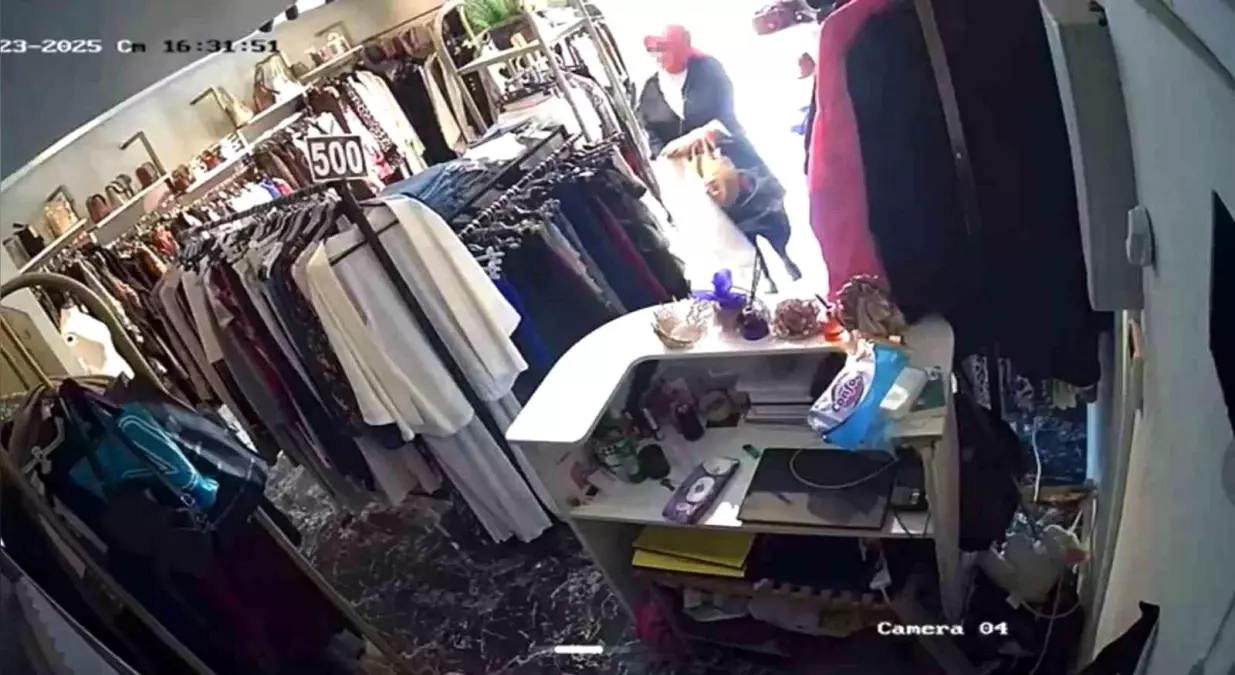 İnegöl\'de 10 Saniyede Hırsızlık