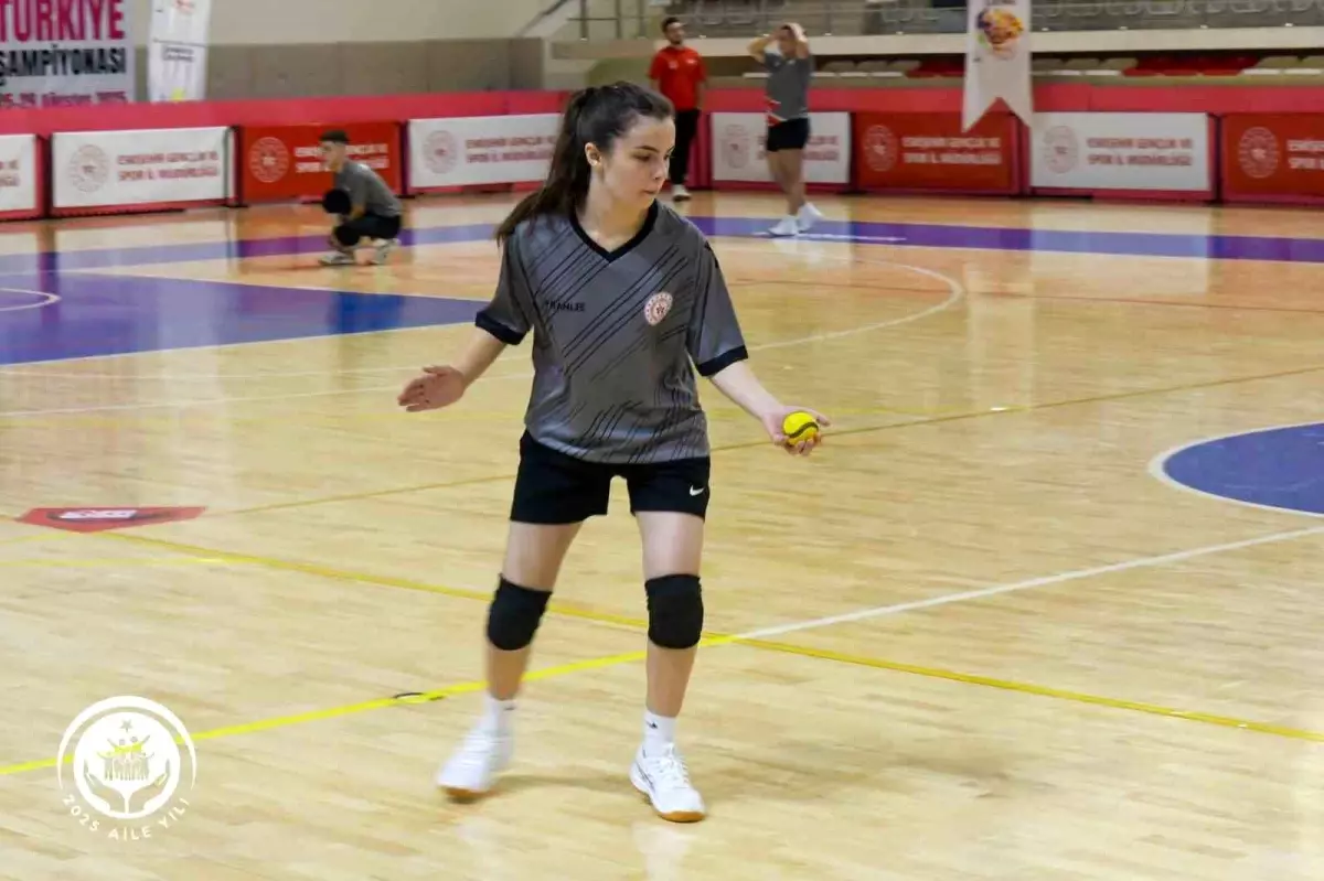 Eskişehir\'de Beyzbol 5 Türkiye Şampiyonası Başladı