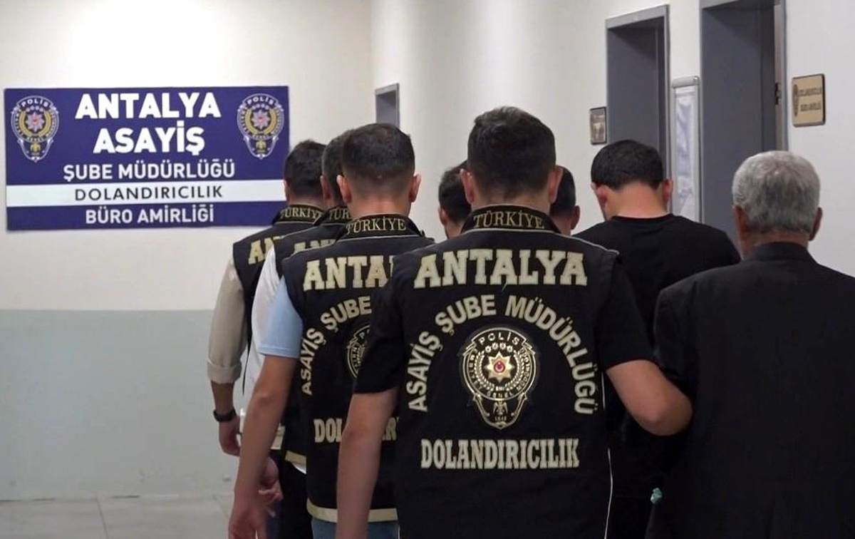Antalya\'da Dolandırıcılık Operasyonu