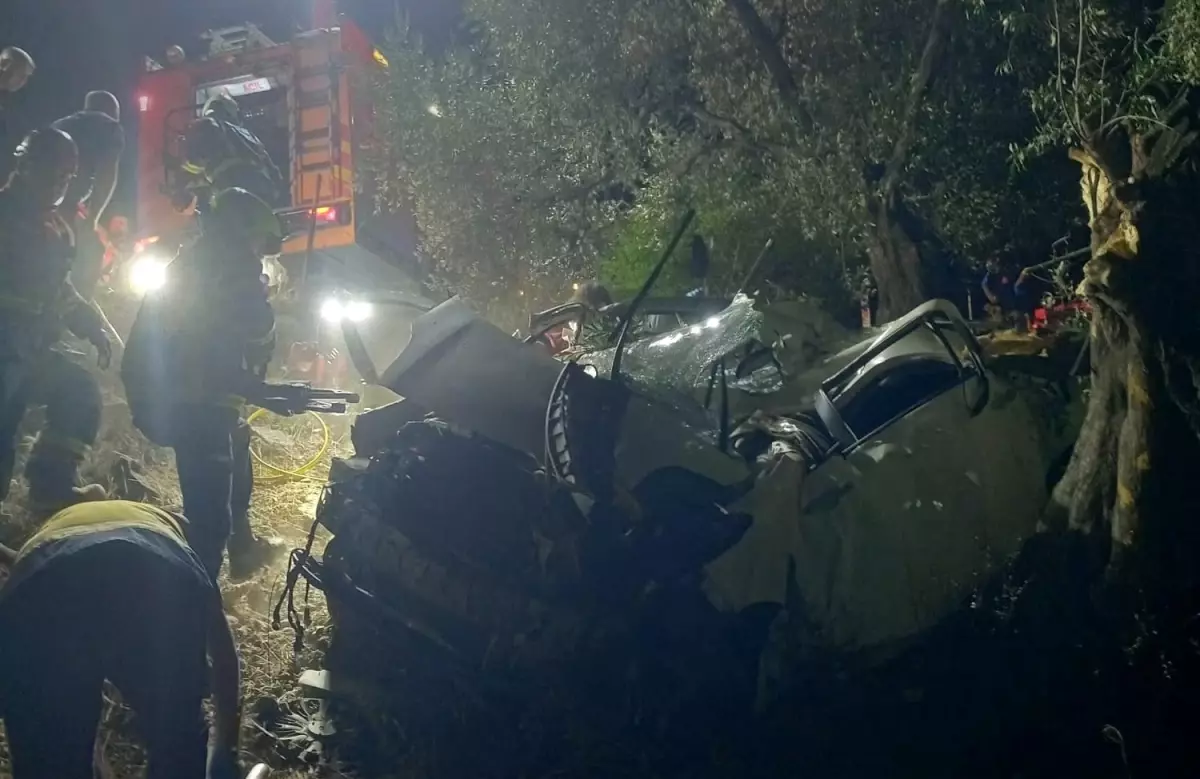 Çine\'de Trafik Kazası: 2 Kadın Hayatını Kaybetti