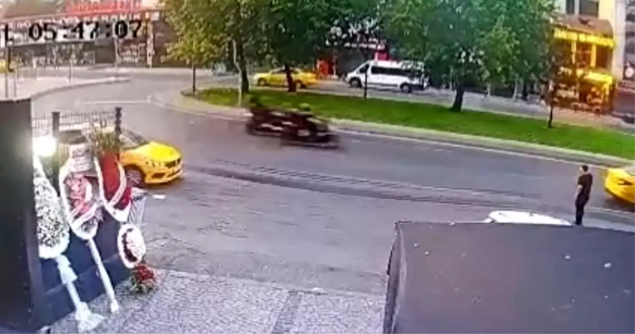 Beyoğlu\'nda Silahlı Saldırı: 3 Gözaltı