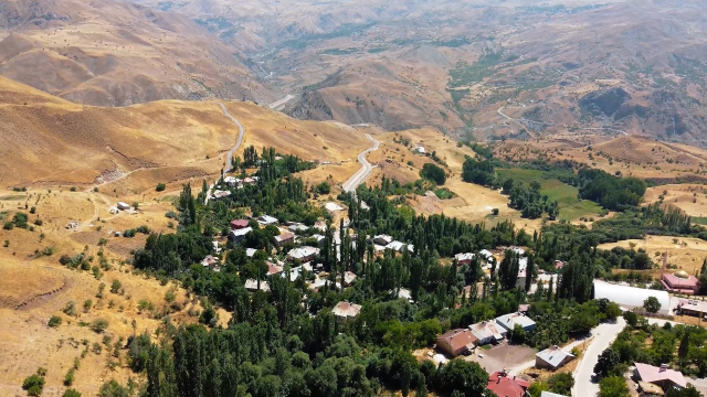 Bir Anadolu Şenliği Hakkari'yi kültür, sanat ve turizmle yeniden buluşturuyor