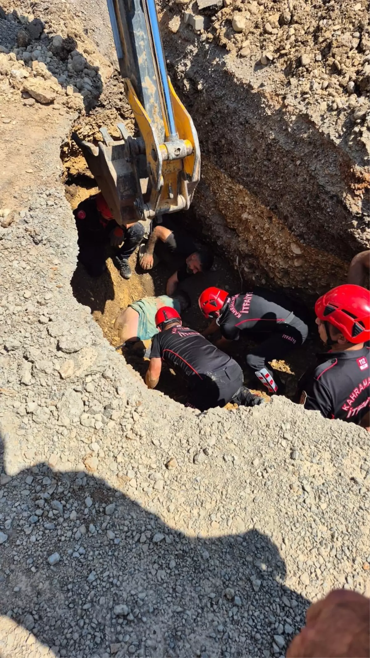 Göçük Altındaki İşçi Kurtarıldı