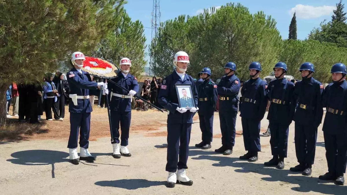19 Yaşında Genç Astsubay Kazada Hayatını Kaybetti