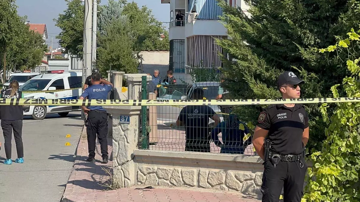 Konya\'da Silahlı Saldırı: Baba ve Oğlu Hayatını Kaybetti