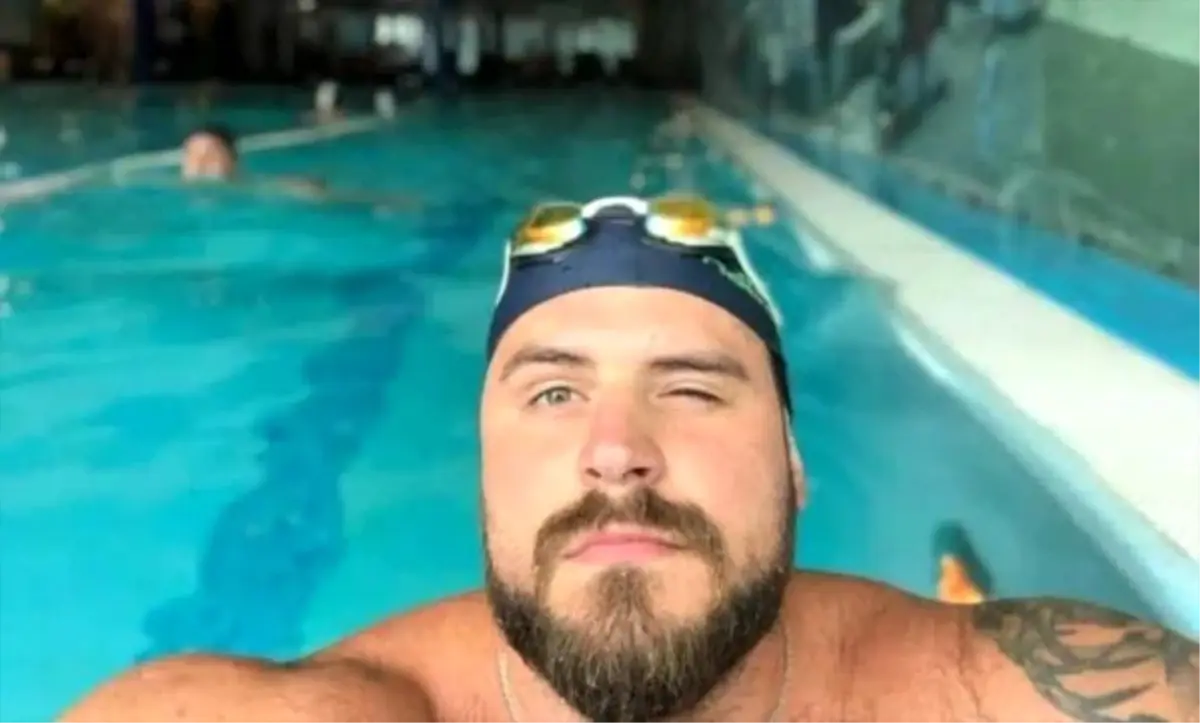 Dünya şokta! Ünlü sporcu, İstanbul Boğazı\'ndaki yarışta kayboldu 
