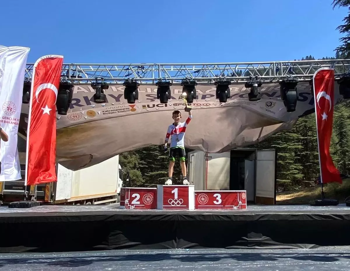 Sakarya Büyükşehir Belediyesi Sporcuları Ulusal Organizasyonlarda Başarı Elde Etti