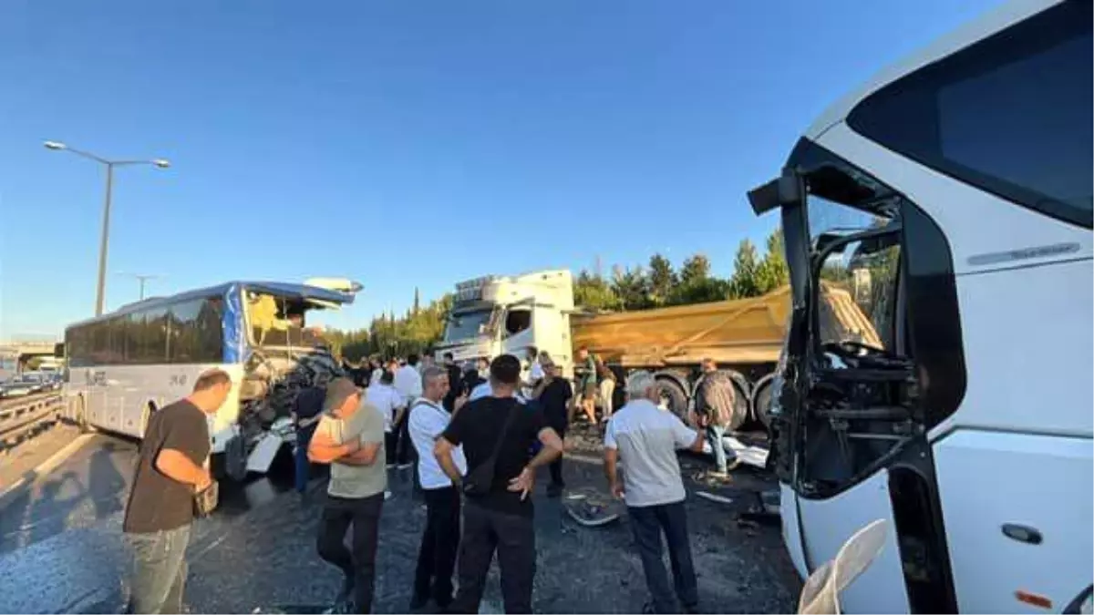 TEM Otoyolu\'nda Zincirleme Kaza: 1 Ölü, 16 Yaralı