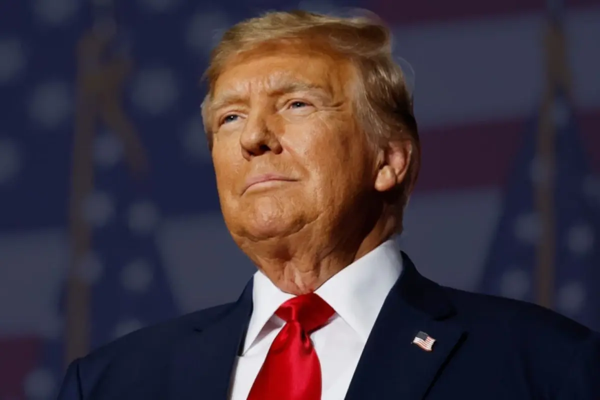 Trump\'tan Çin\'e mıknatıs uyarısı: Yüzde 200 gümrük vergisi uygulayabiliriz