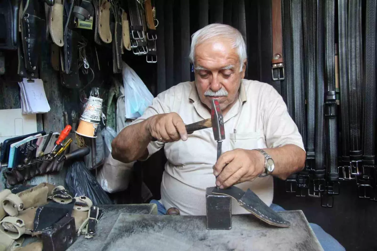 60 Yıldır Saraciye Ustalığı Yapıyor