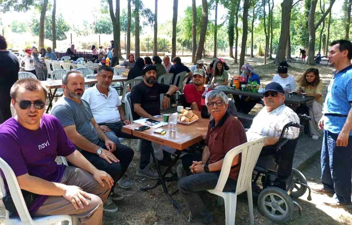 Görme Engelliler Derneği\'nin Geleneksel Pikniği Coşkuyla Yapıldı