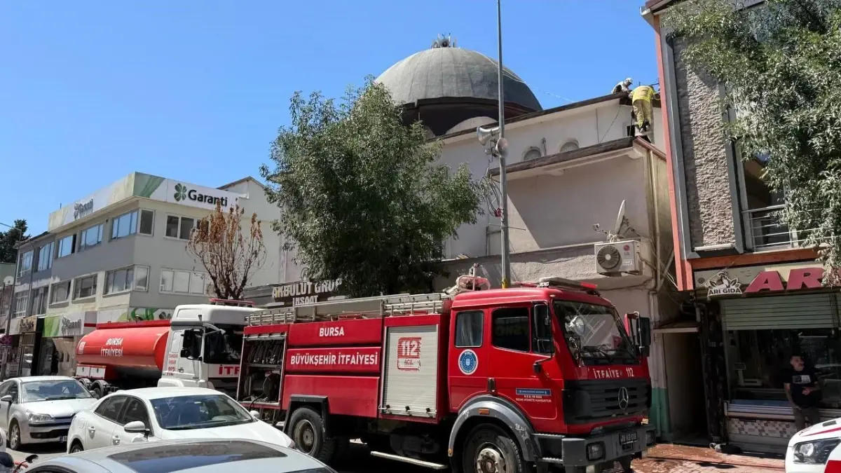İznik\'te Camide Yangın Korkuttu
