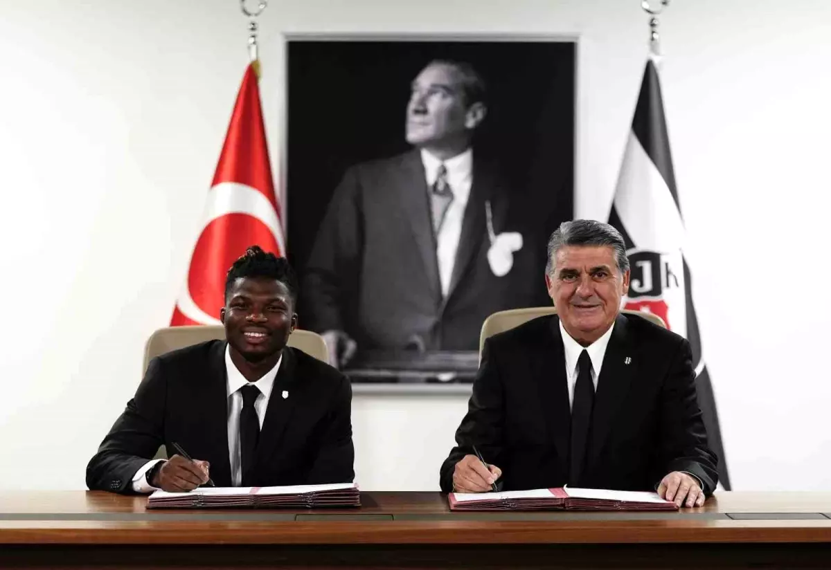 Beşiktaş El Bilal Toure\'yi Kadrosuna Kattı