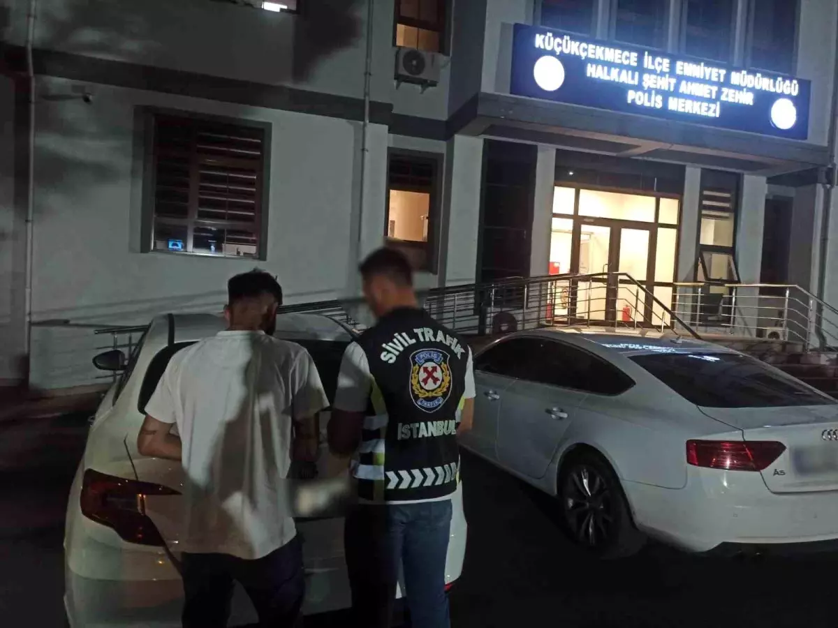 İstanbul\'da Makas Atan Sürücüye Cezası: 11 Bin TL