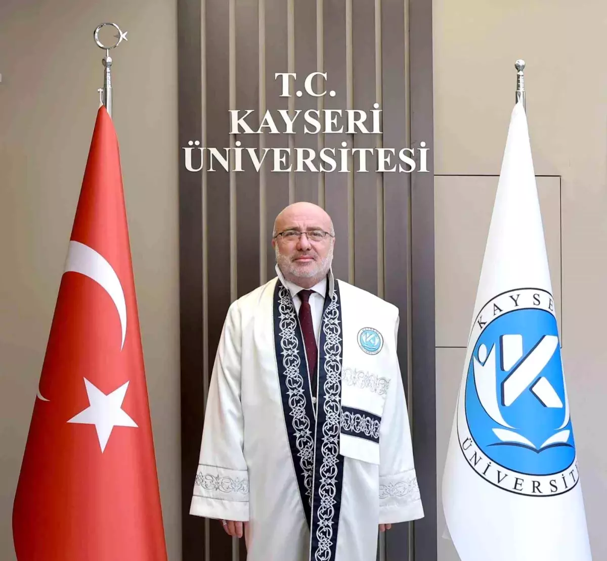 KAYÜ Rektörü Prof. Dr. Karamustafa\'dan \'Malazgirt Zaferi\' mesajı