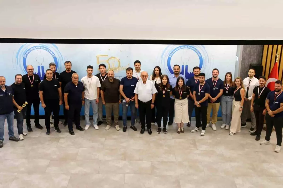 Kütahya\'da Voleybol Turnuvası Sonuçlandı
