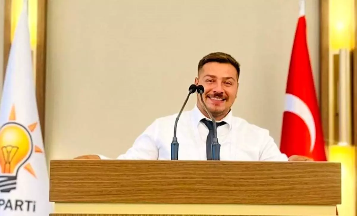 AK Parti Gençlik Kolları Başkanı\'ndan CHP\'li Belediye Başkanlarına Tepki