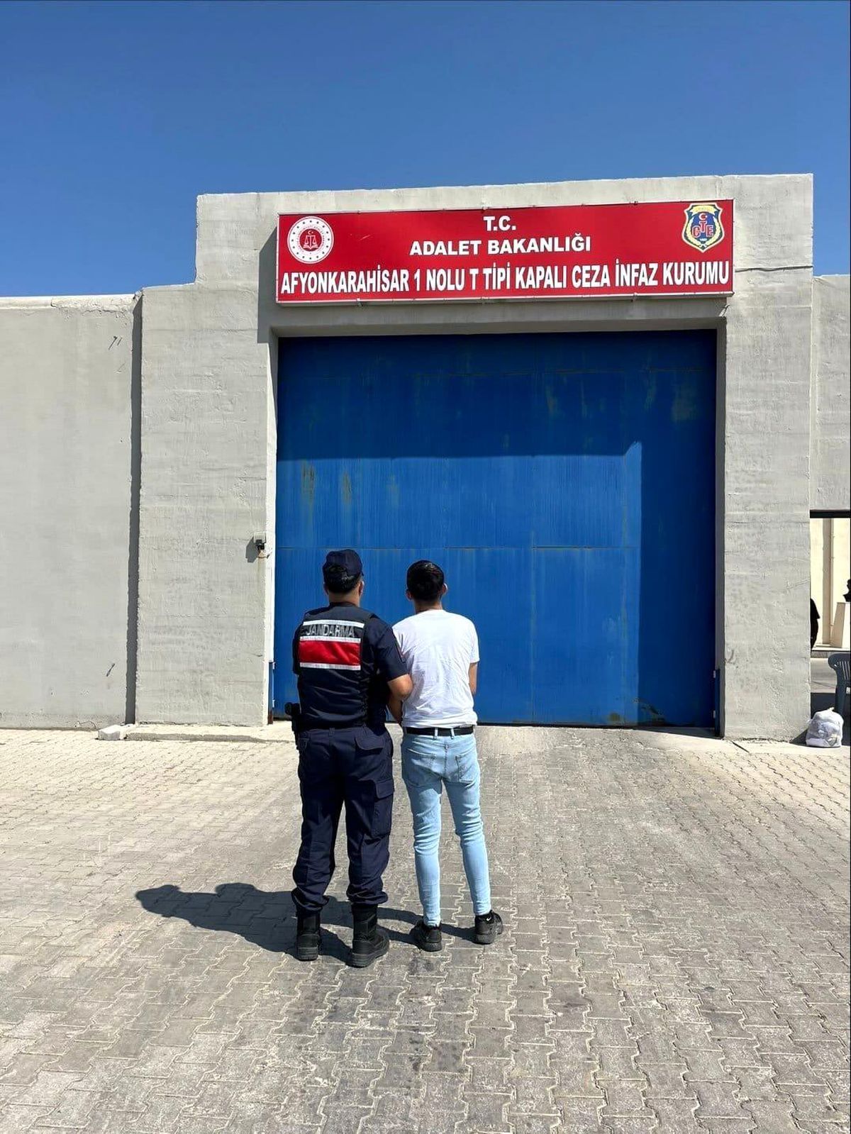 Afyonkarahisar\'da 34 Aranan Şahıs Yakalandı