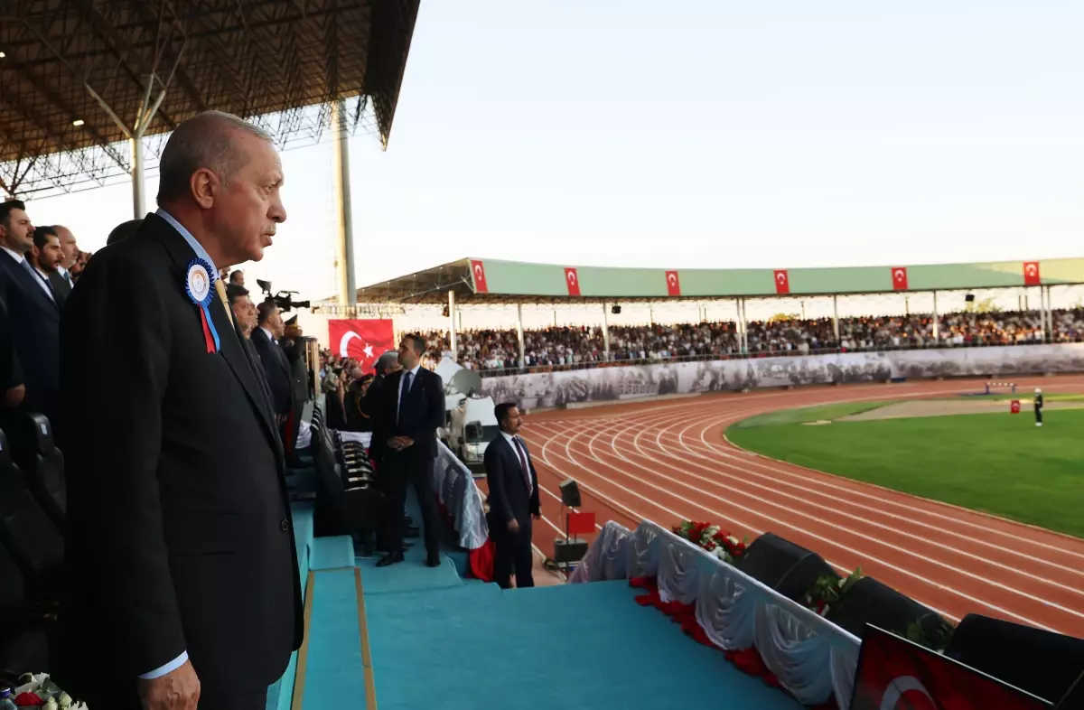 Cumhurbaşkanı Erdoğan: Türkiye\'nin huzuruna kastedenler, devletimizin çelikten iradesiyle karşılaşacaklardır
