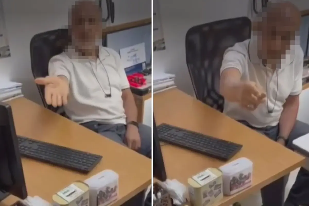 Doktorun kıyafetini beğenmediği kadını muayene etmemesi infial yarattı