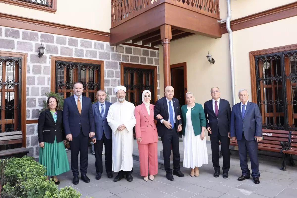 Aile ve Sosyal Hizmetler Bakanı Göktaş, Şehit Yakınları ve Gaziler Dayanışma Vakfı Toplantısına Katıldı