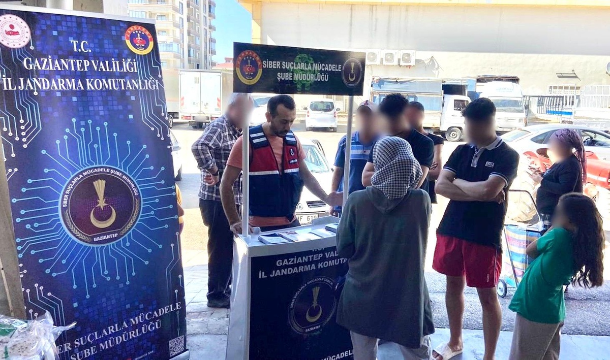 Jandarmadan vatandaşlara siber güvenlik bilgilendirmesi