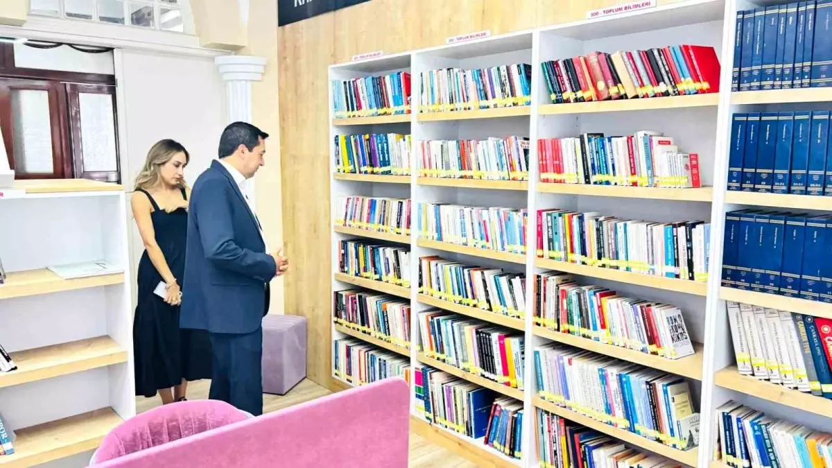 Kaymakam Evlice Kütüphaneyi Ziyaret Etti