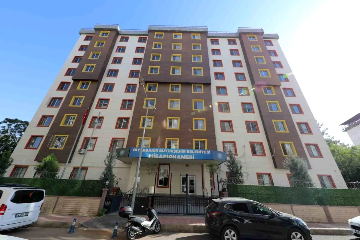Diyarbakır\'da Kız Öğrenci Misafirhanesi İçin Kayıtlar Başladı