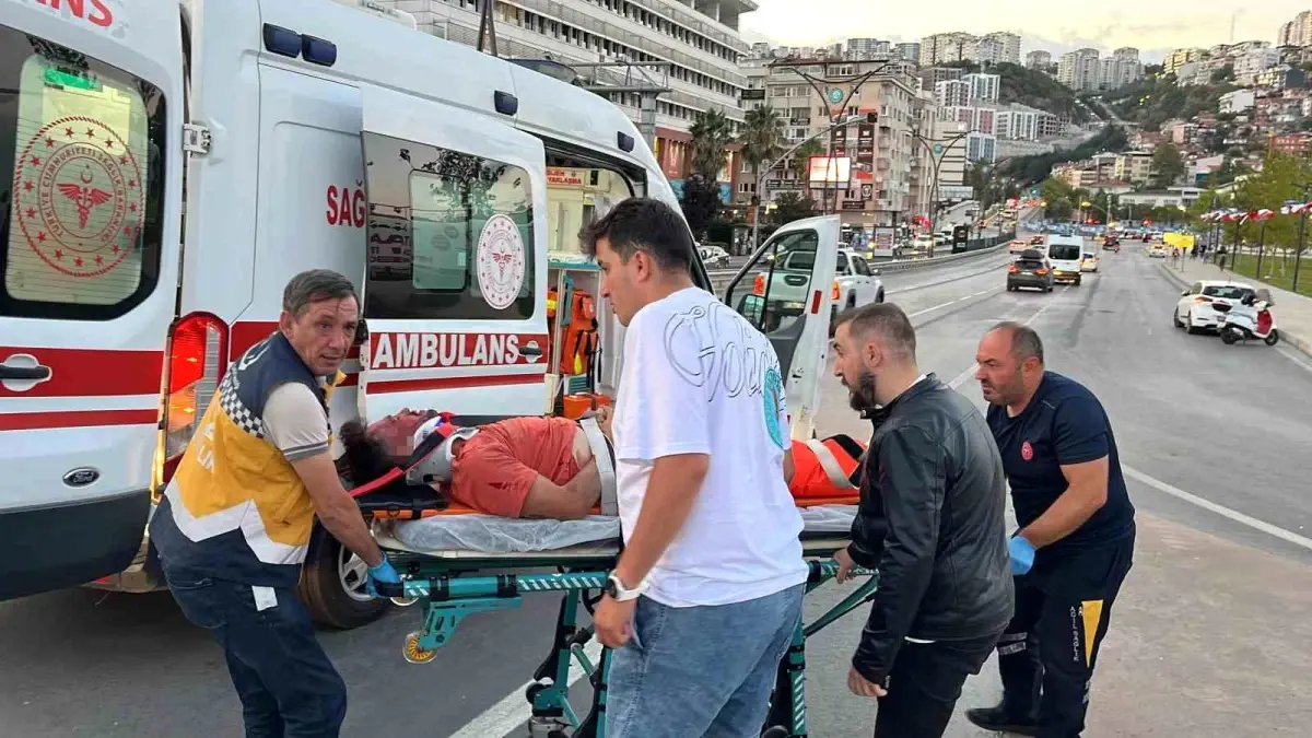 İzmit\'te Motosiklet Kazası: 2 Yaralı
