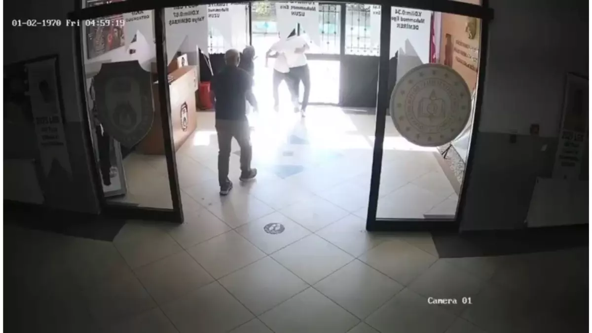 Darıca\'da Bıçaklı Veli Krizi