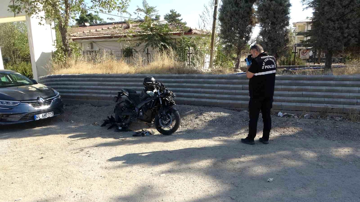 Malatya\'da Motosiklet Kazası: Sürücü Ağır Yaralı