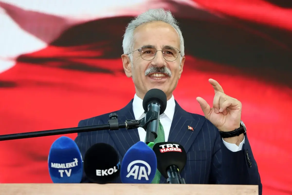 Türk Telekom ile imzalar atıldı! Sabit hizmetler imtiyazı 2050\'ye kadar uzatıldı