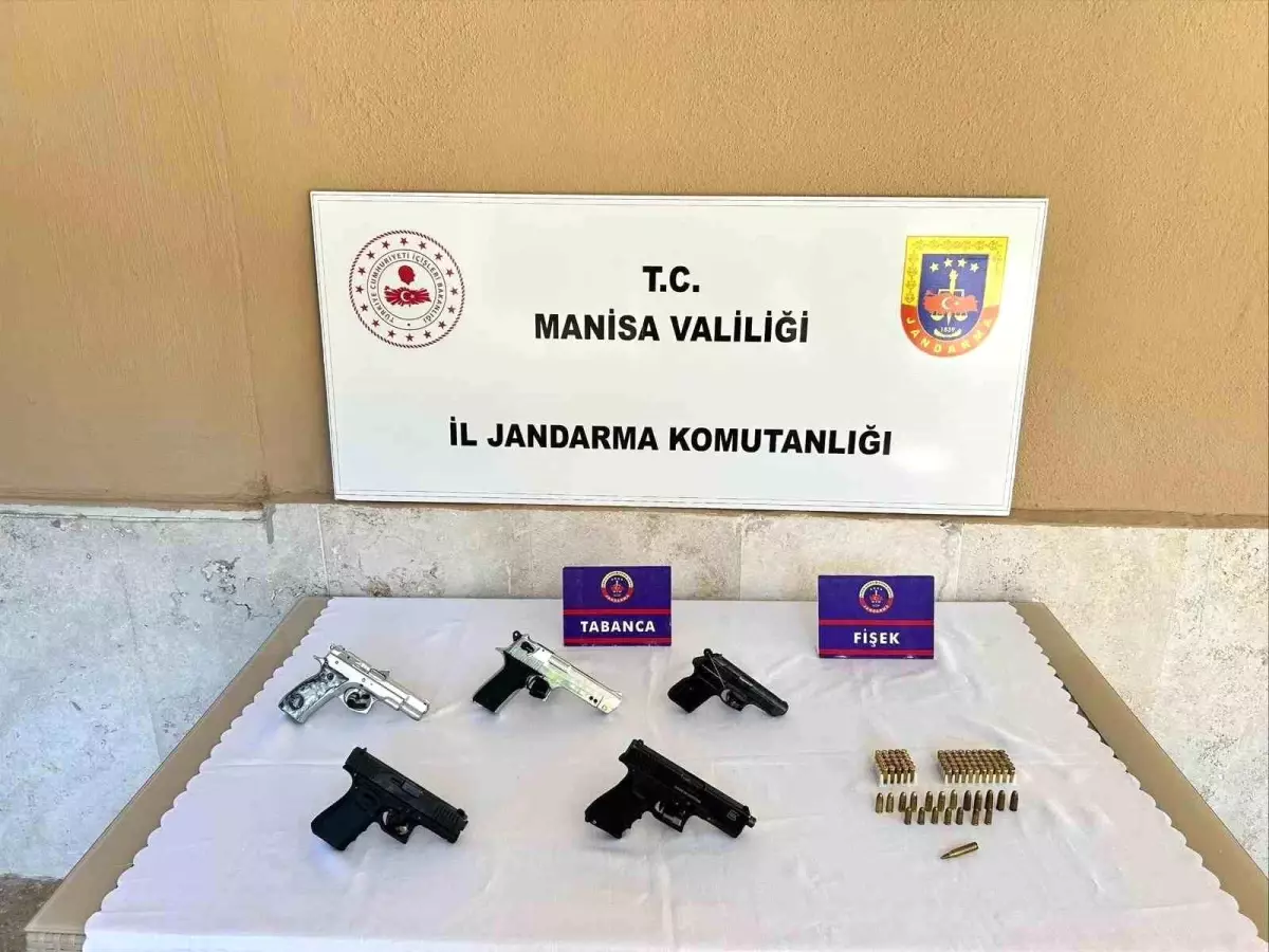 Manisa\'da Ruhsatsız Tabanca Operasyonu