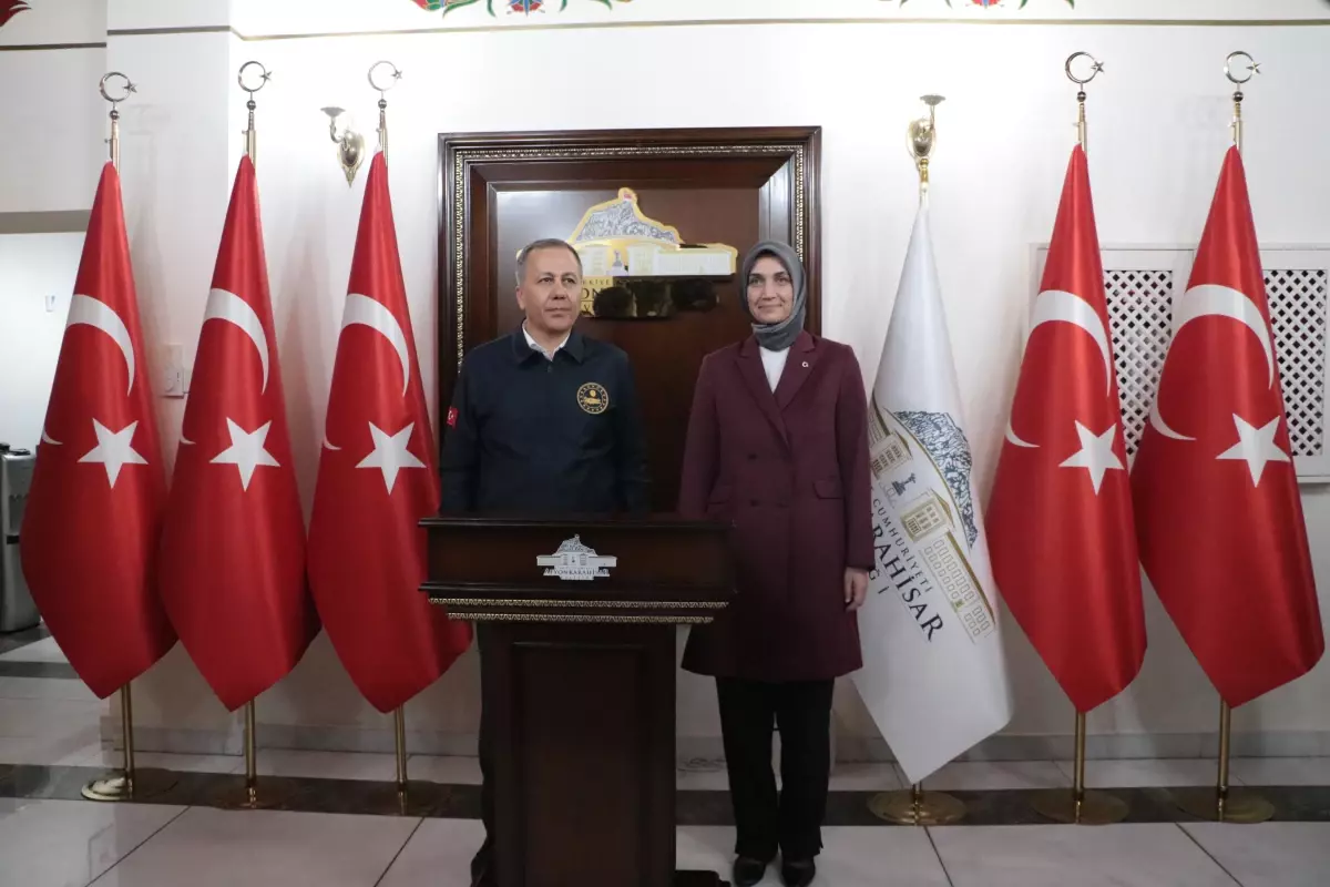 Bakan Yerlikaya, Afyonkarahisar Valiliği\'ni Ziyaret Etti